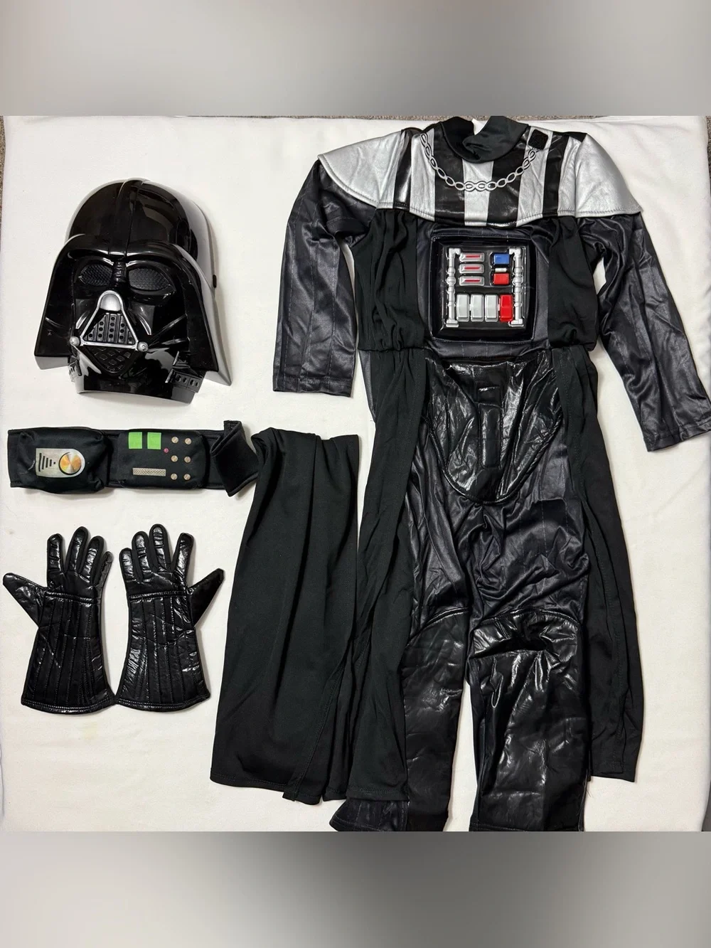 Official Disney Star Wars Darth Vader Costume (Kids Size 4) Complete 5 Piece Set
